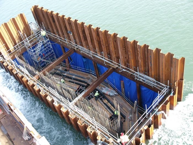 Đóng cừ Larsen (cọc ván thép) Vinh Nghệ An