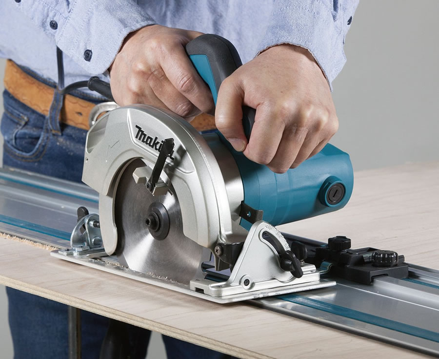 Máy cưa điện đĩa Makita