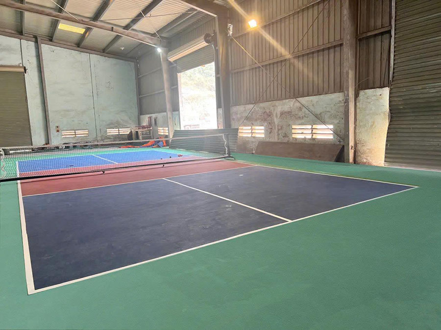 Thi c&ocirc;ng s&acirc;n Pickleball tại Nậm Cắn Kỳ Sơn