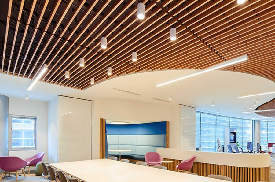 Thi c&ocirc;ng trần nh&shy;ựa giả gỗ nghệ thuật Vinh Nghệ An